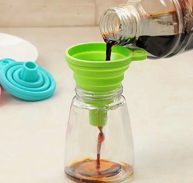 Silicone Collapsible Funnel – Space-Saving Foldable Kitchen Tool for Liquids & Oils