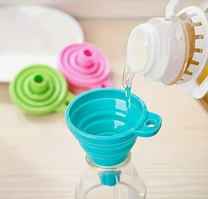 Silicone Collapsible Funnel – Space-Saving Foldable Kitchen Tool for Liquids & Oils