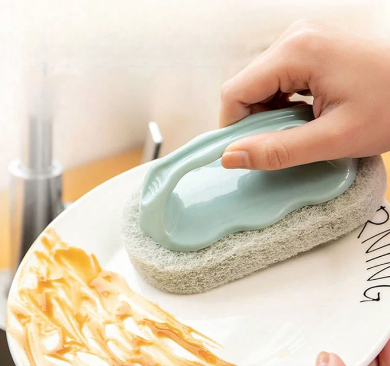 Multipurpose Scrub Pad with Ergonomic Handle – Heavy-Duty Fiber Sponge for Kitchen & Bath Cleaning