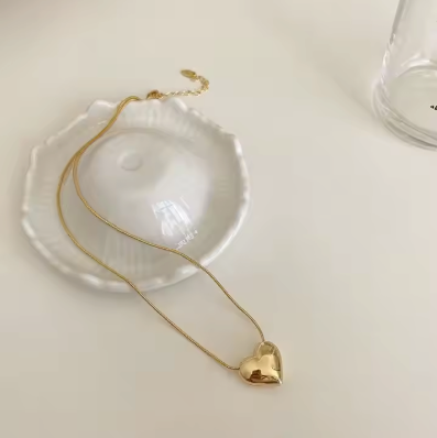 Minimalist Smooth Heart Pendant Necklace