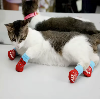 Cute Cartoon Non-Slip Pet Socks for Dogs and Cats – 4 Pcs Set