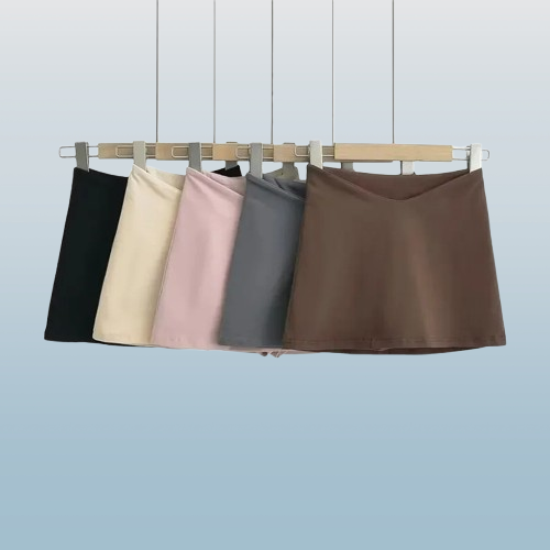 Girls's Solid Color Low Waist Mini Skirt with Built-In Shorts - Elegant & Versatile Design for Casual & Evening Wear