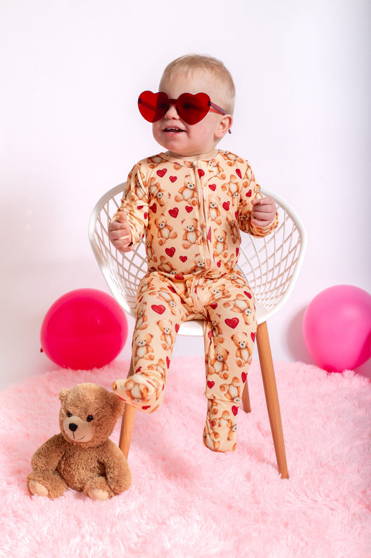 Ribbed bamboo teddy heart zippy