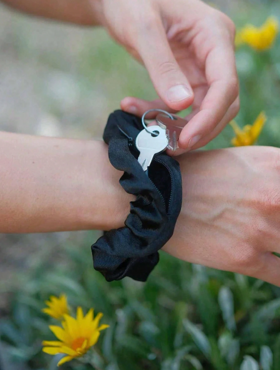 Multi-Functional Zipper Scrunchie Hair Tie with Hidden Storage Pocket – 2-Pack