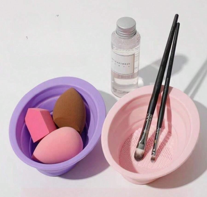 Makeup Powder Puff Cleaning Washing Bowl – Foldable Silicone Brush & Beauty Sponge Cleaner