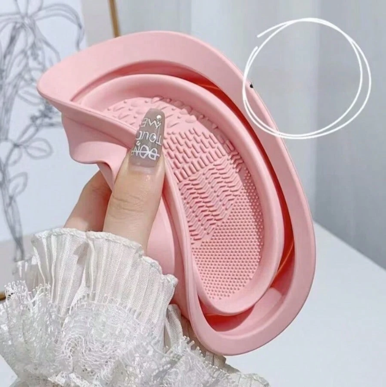 Makeup Powder Puff Cleaning Washing Bowl – Foldable Silicone Brush & Beauty Sponge Cleaner