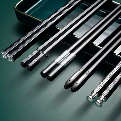 KANGANWEISHI 5-Piece Glass Fiber Chopsticks Set – Heat-Resistant Dining Utensils