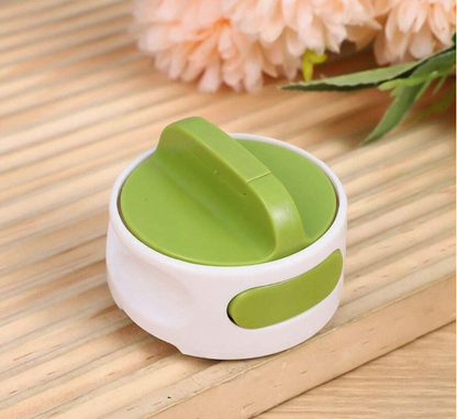 Ergonomic Safety Can Opener – Smooth Edge Manual Design