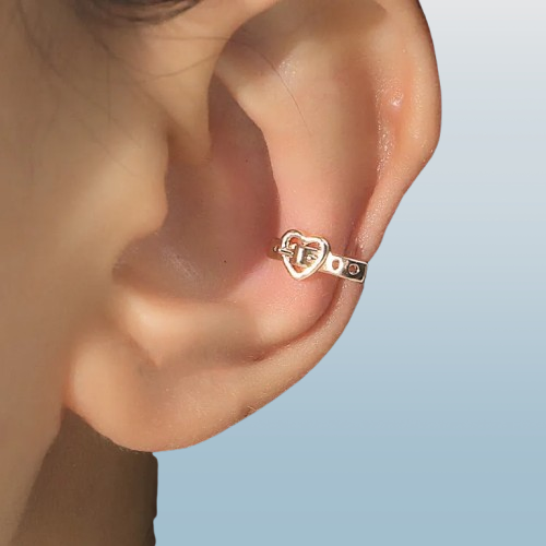 Creative Heart Belt Design Clip-On Earring