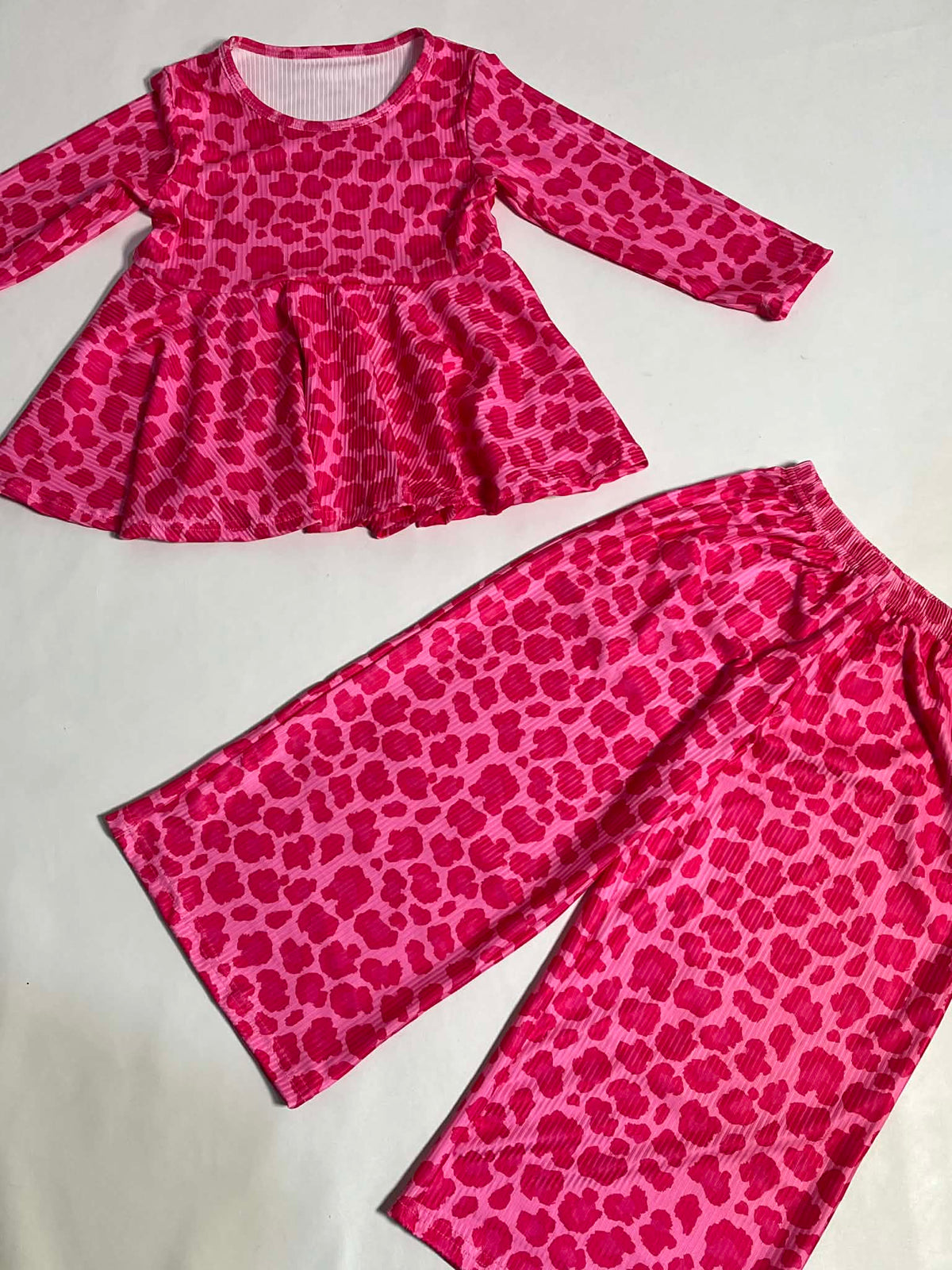 Pink leopard ribbed lounge set
