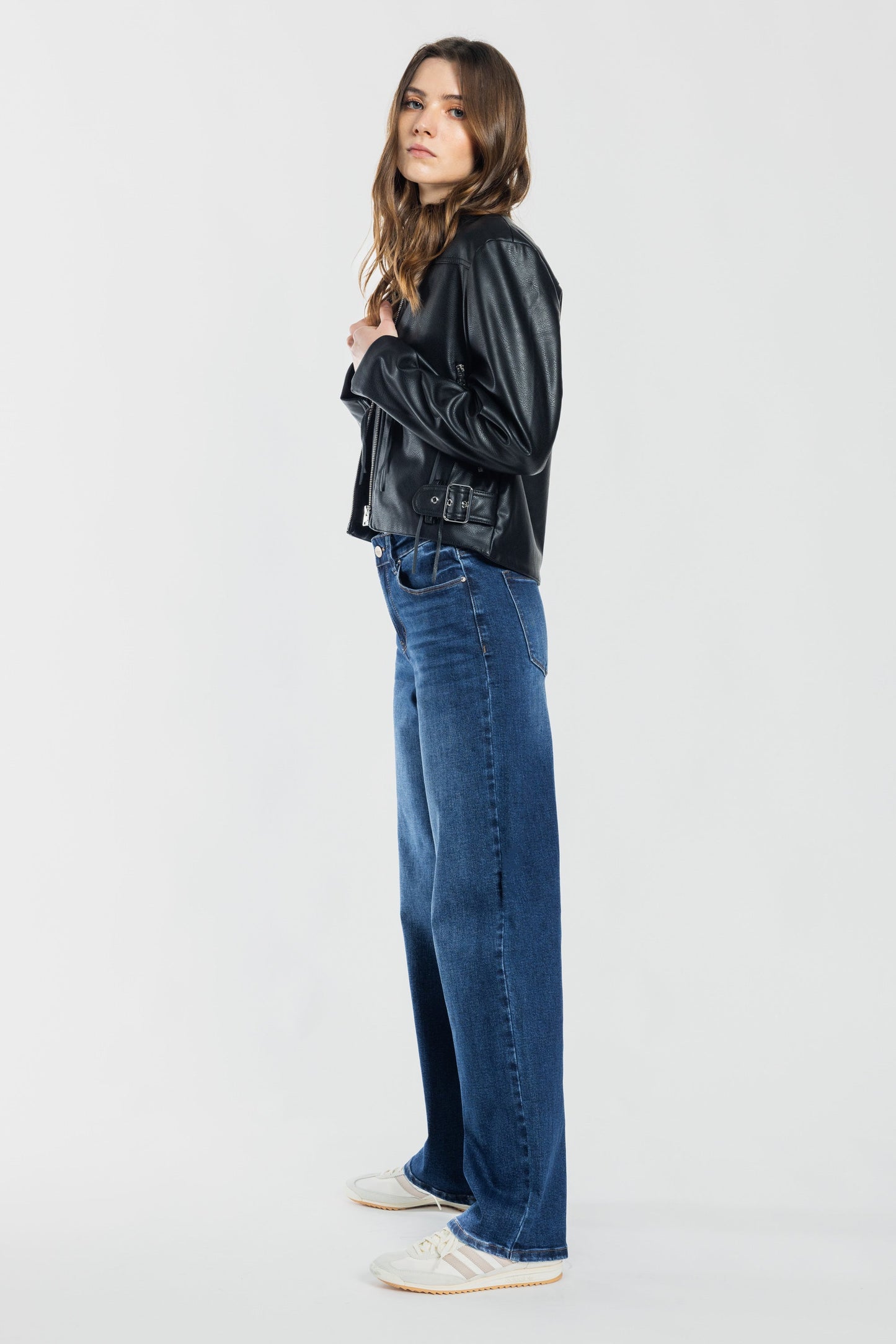 Mid Waist Loose Straight Jeans