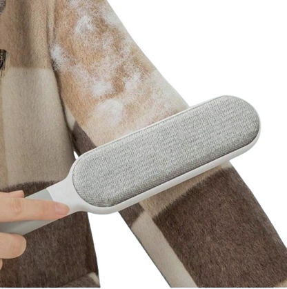 Manual Lint and Pet Hair Remover Brush – Reusable Fabric Shaver
