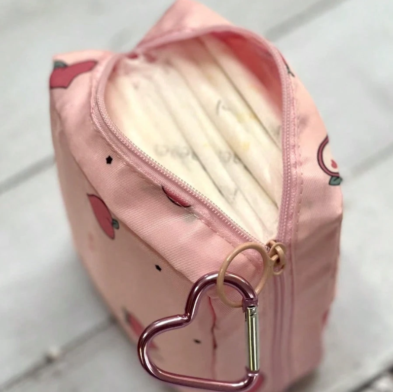 Floral Heart-Carabiner Pad Pouch – Compact Sanitary & Travel Essentials Organizer
