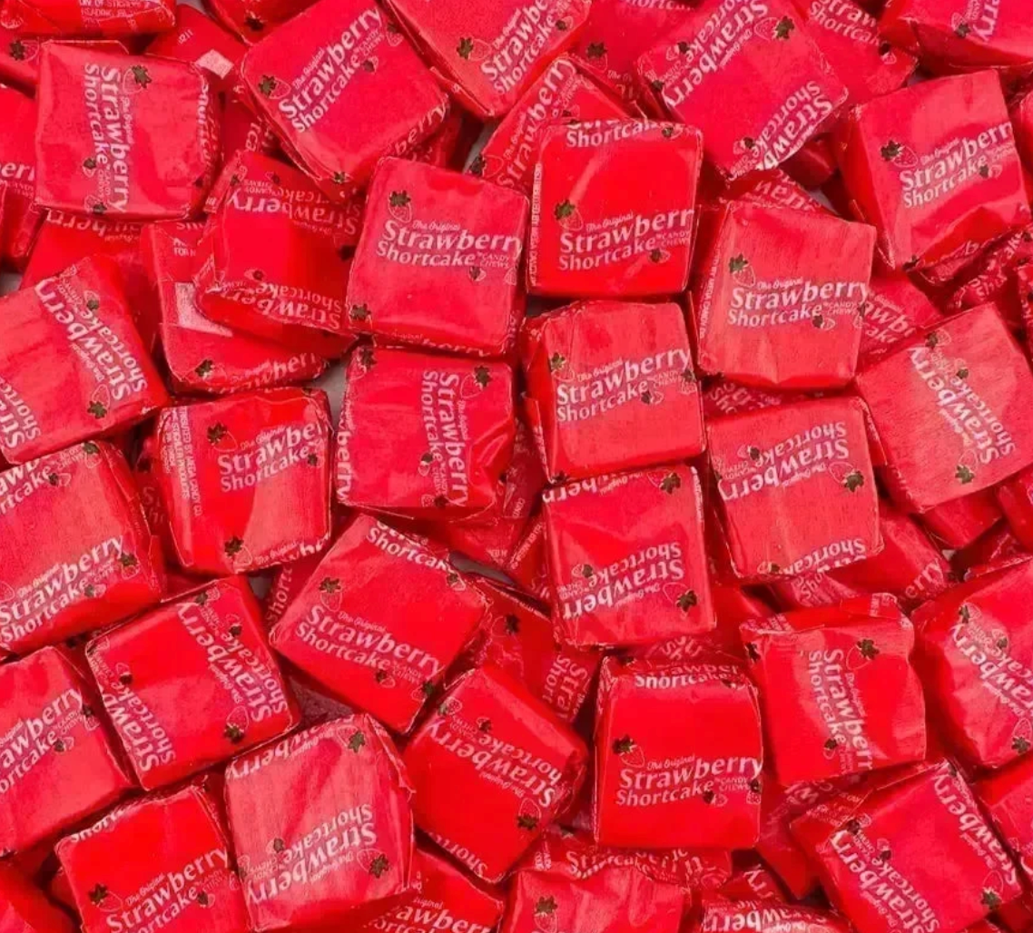 The Original Strawberry Shortcake Taffy Candy Chews – 26 Count Bag Individually Wrapped Chewy Candy