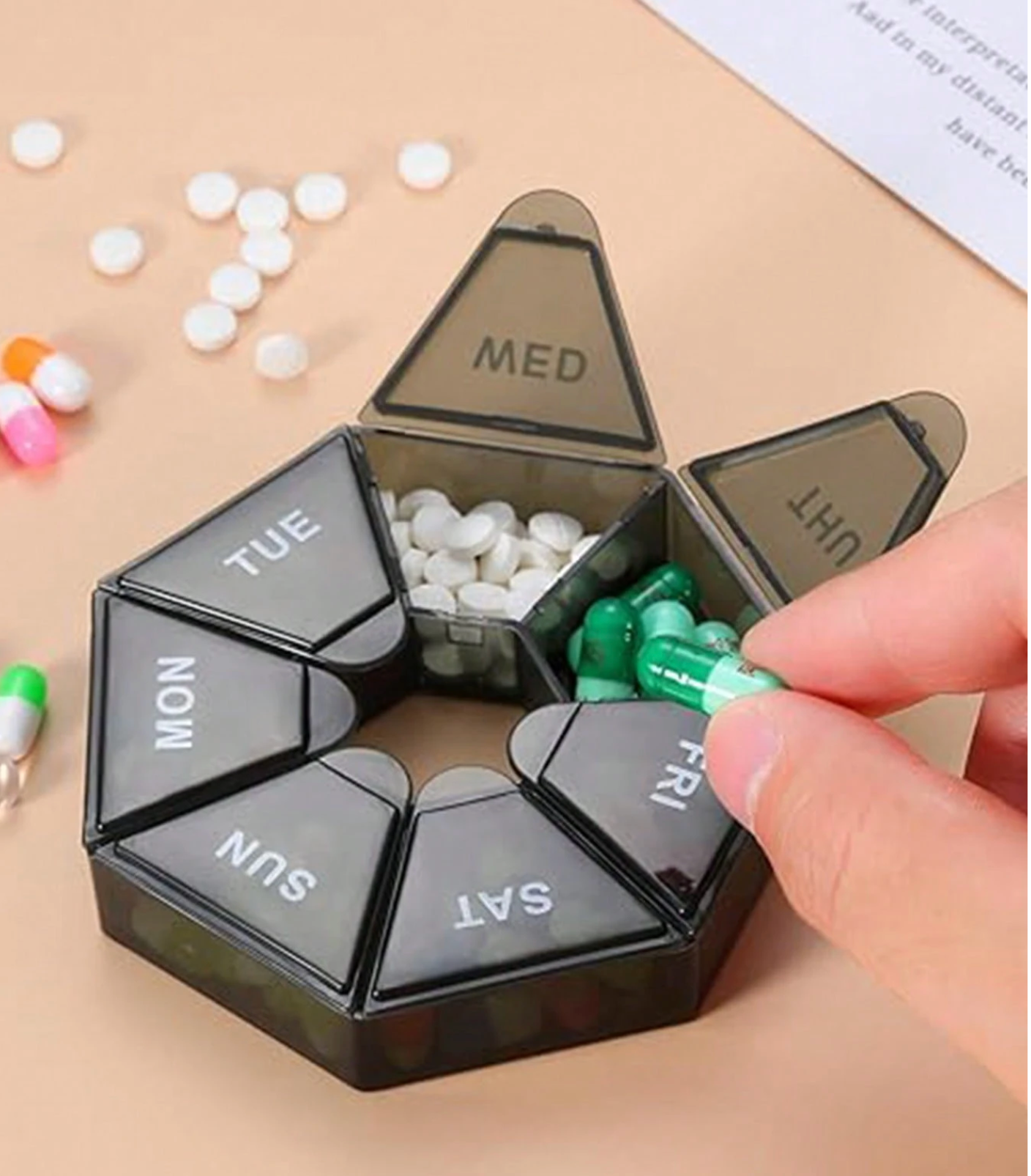 Geometric 7-Day Weekly Pill Organizer – Clear Storage Case