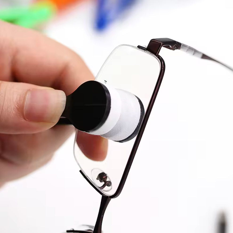 3-Piece Microfiber Eyeglass Lens Cleaner Clip – Portable Reusable Cleaning Tool