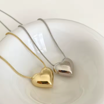 Minimalist Smooth Heart Pendant Necklace