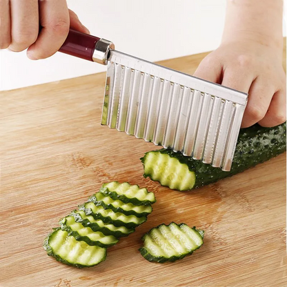 Stainless Steel Crinkle Cutter Potato Slicer – Wavy Vegetable Chopper with Handle