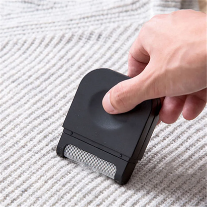 Portable Manual Fabric Shaver & Lint Remover – Travel Hair Ball Trimmer with Protective Cover