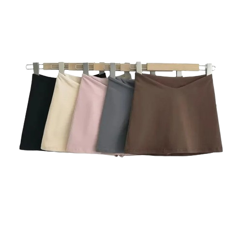 Junior Girl's Solid Color Low Waist Mini Skirt with Built-In Shorts – Elegant & Versatile Design
