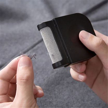 Portable Manual Fabric Shaver & Lint Remover – Travel Hair Ball Trimmer with Protective Cover